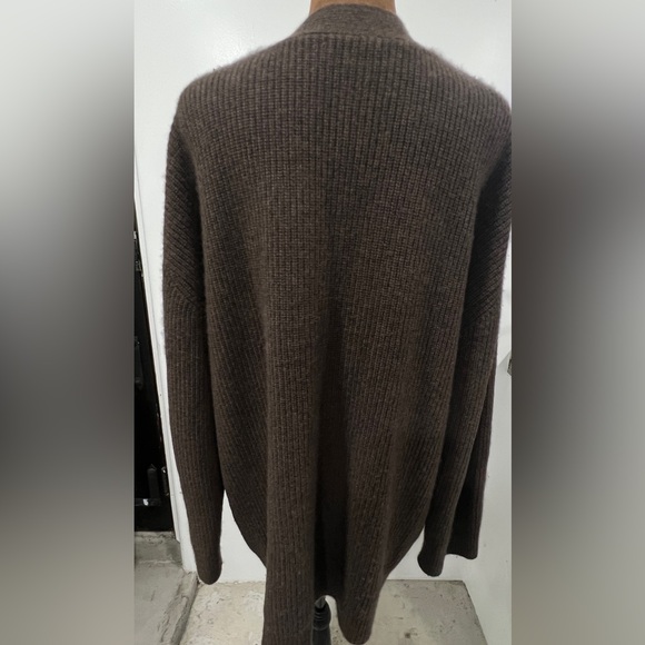 Quince Women’s Brown Oversized Boyfriend Cardigan Sweater - Picture 2 of 4